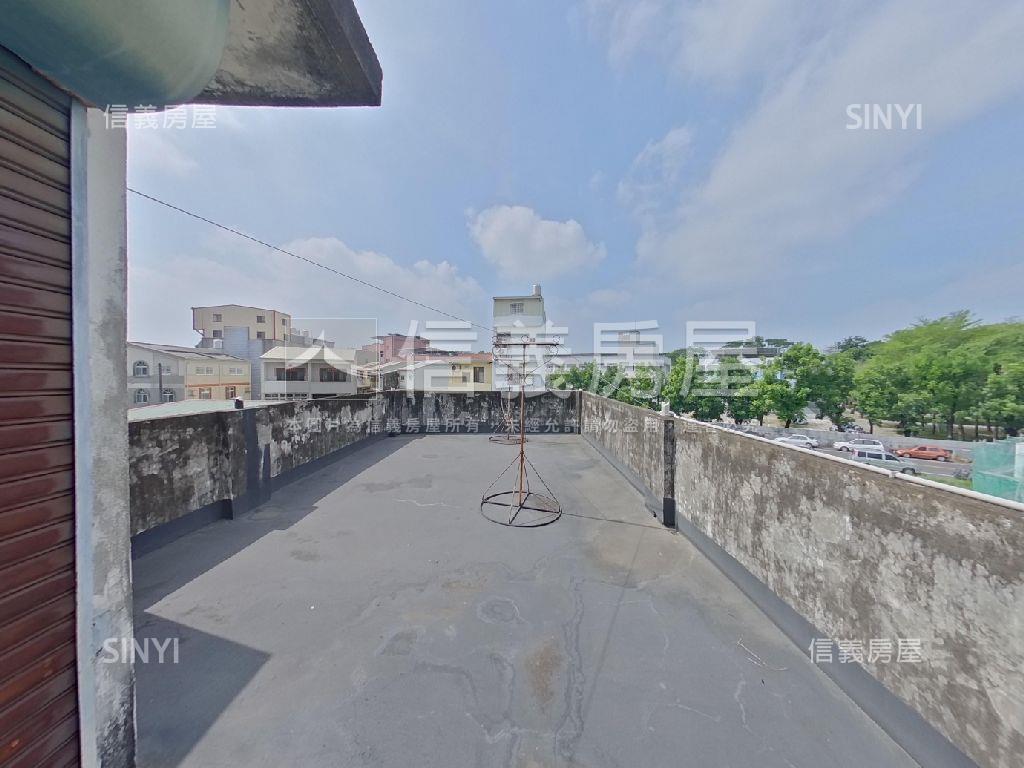 正２０米路麥當勞旁企業店房屋室內格局與周邊環境