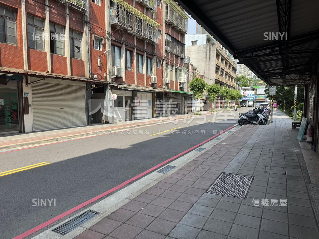 正吳鳳路江翠住辦一樓房屋室內格局與周邊環境