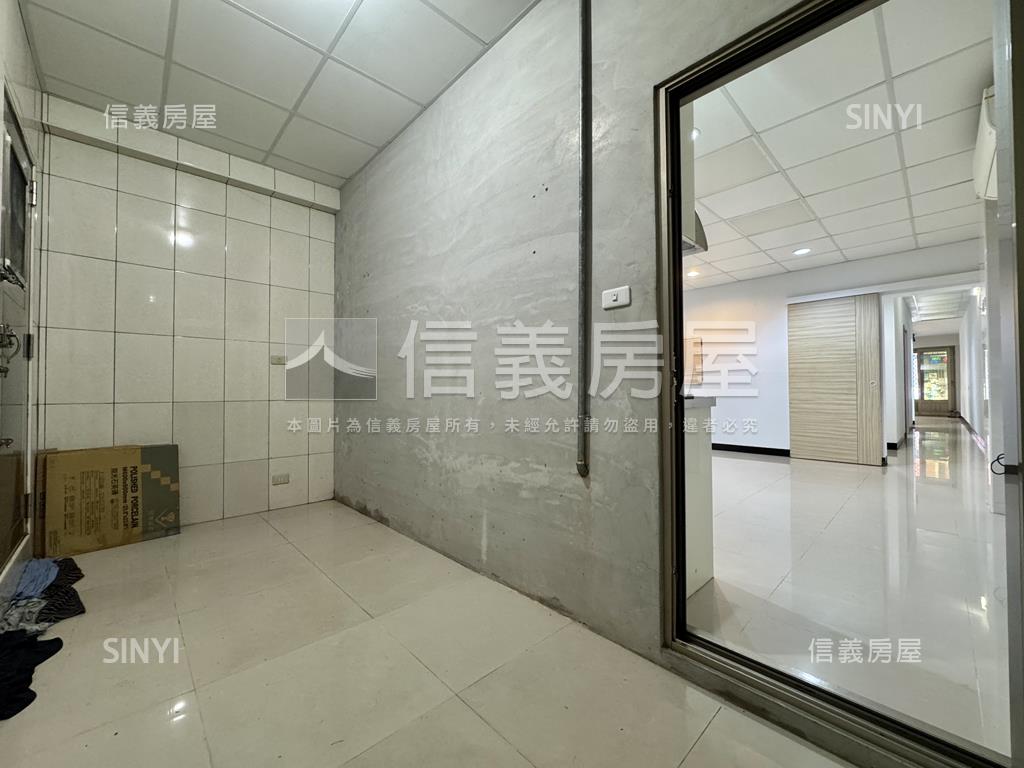 正吳鳳路江翠住辦一樓房屋室內格局與周邊環境