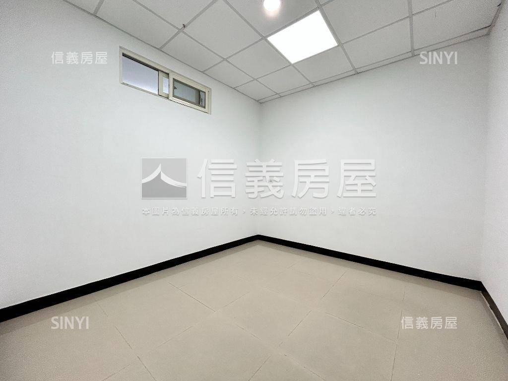 【學校】旁三捷運住辦一樓房屋室內格局與周邊環境