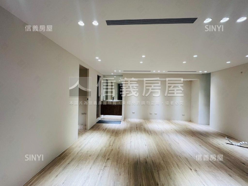近十四張湯泉二期金店面房屋室內格局與周邊環境