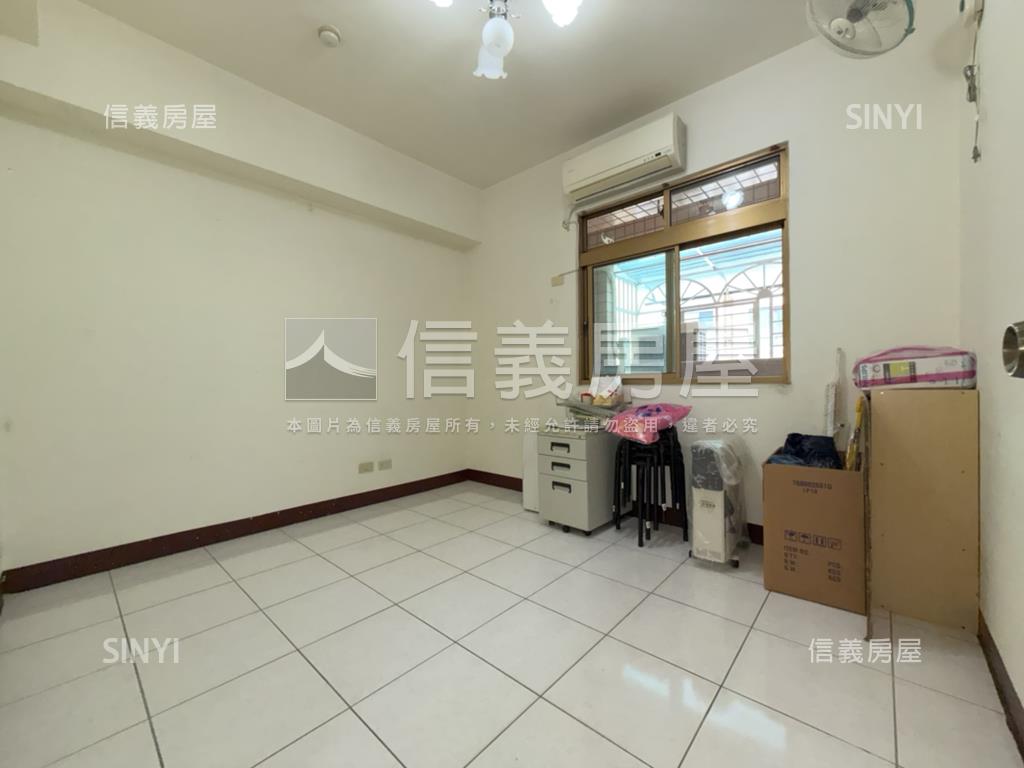 天母山景大四房車位房屋室內格局與周邊環境