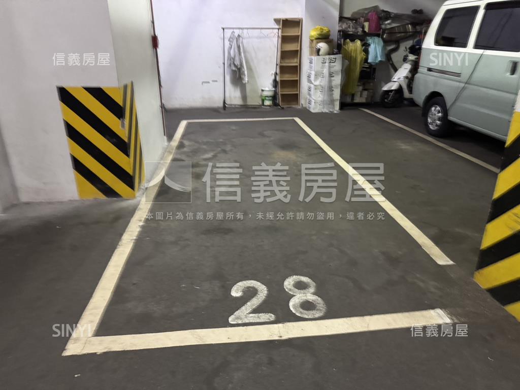 天母山景大四房車位房屋室內格局與周邊環境