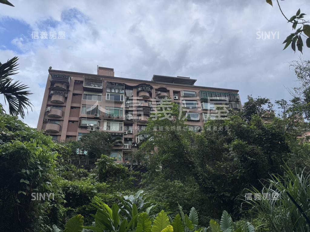 天母山景大四房車位房屋室內格局與周邊環境