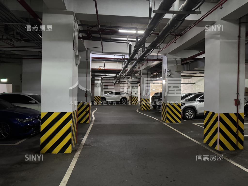 天母山景大四房車位房屋室內格局與周邊環境