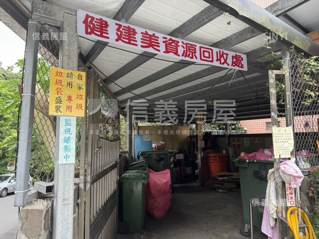 天母山景大四房車位房屋室內格局與周邊環境