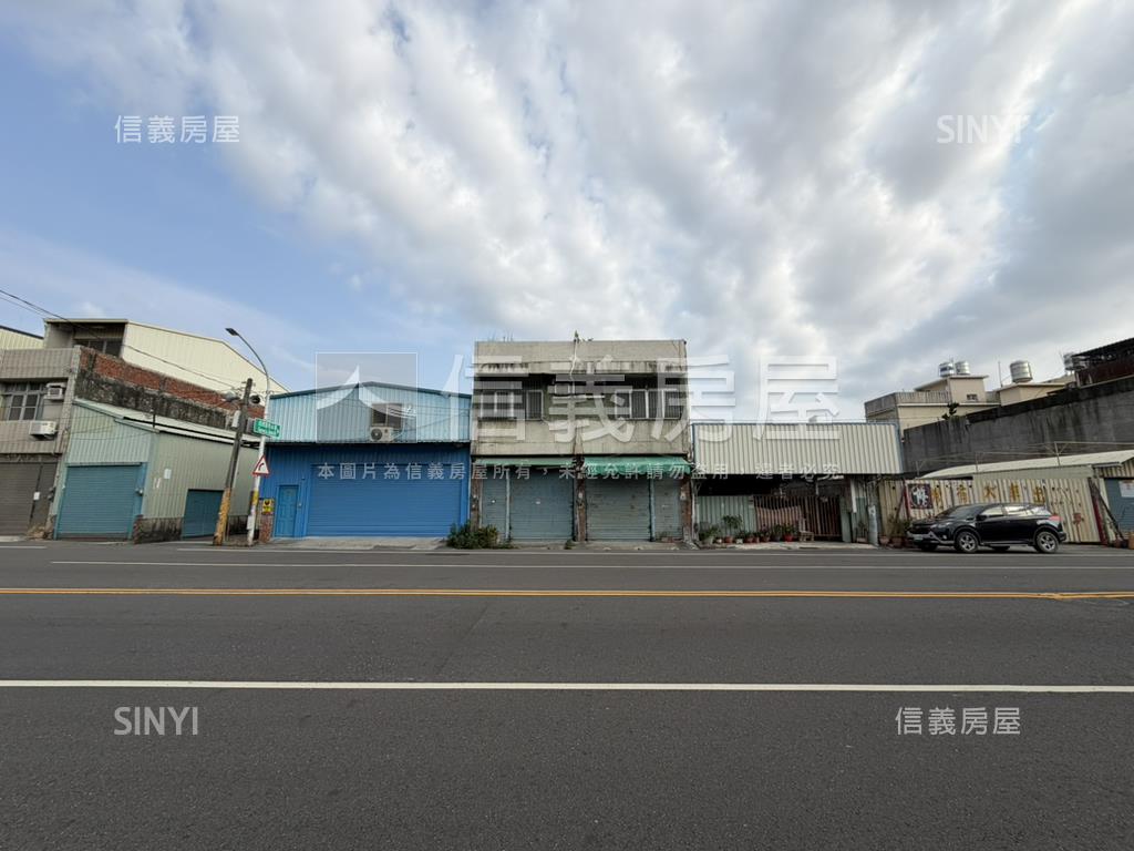 橋頭正路旁大地坪透天２房屋室內格局與周邊環境