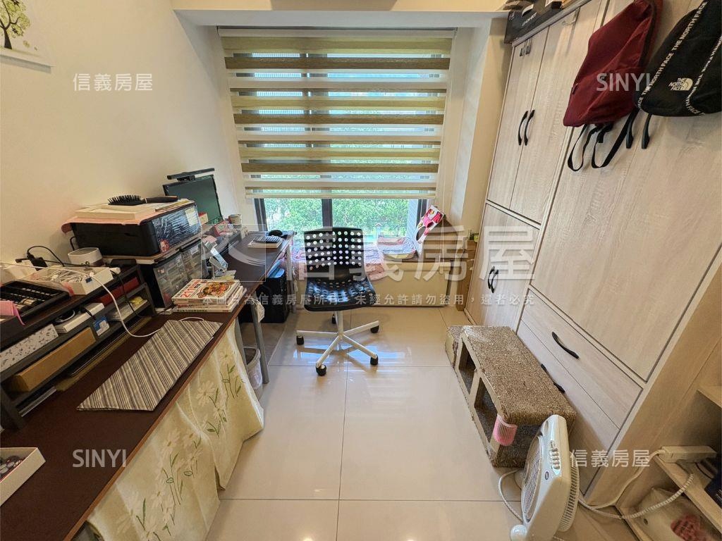 專任公園景質感四房雙車位房屋室內格局與周邊環境