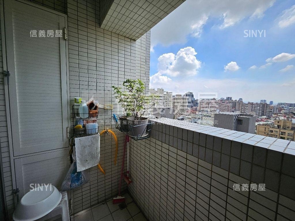 藝術園區高樓視野三房平車房屋室內格局與周邊環境