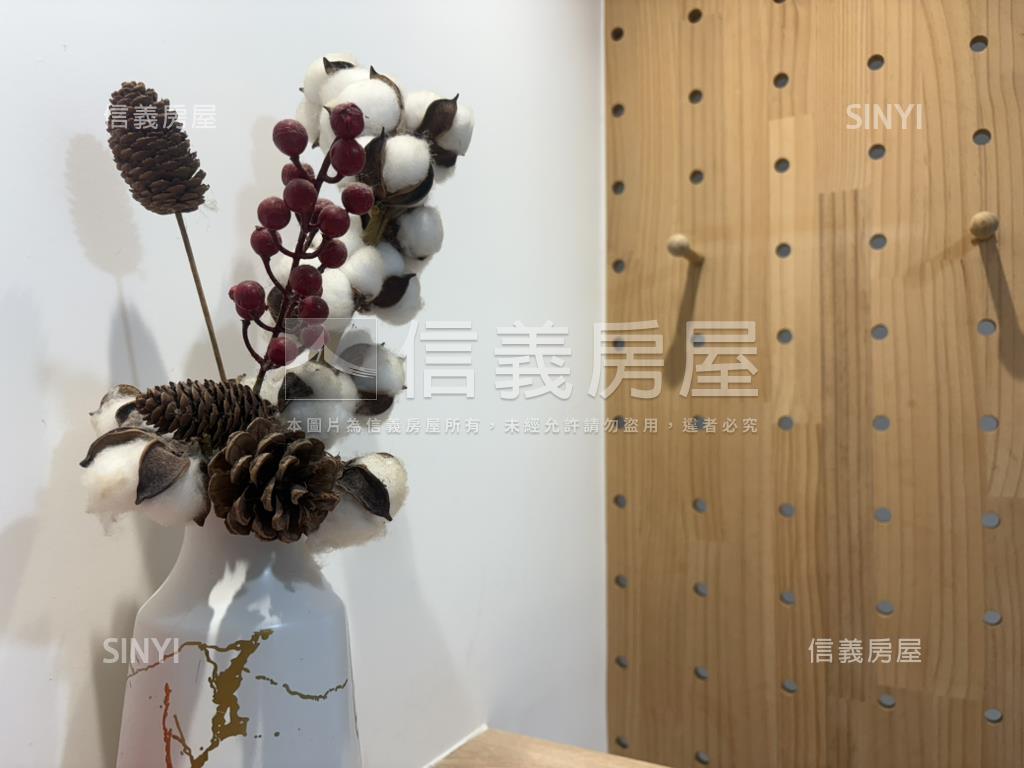 藝文首選稀有三房露台房屋室內格局與周邊環境