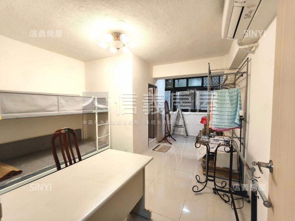 低總管理電梯兩房大空間房屋室內格局與周邊環境