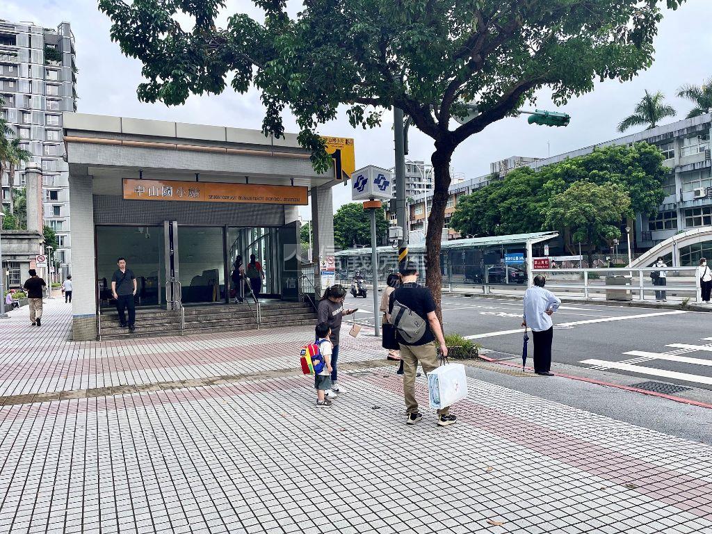 歐夏蕾◆高樓╳朝南╳兩房房屋室內格局與周邊環境