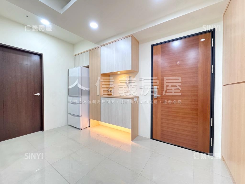 近楠梓火車站，三房平車房屋室內格局與周邊環境