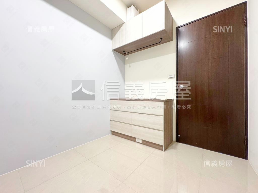 近楠梓火車站，三房平車房屋室內格局與周邊環境