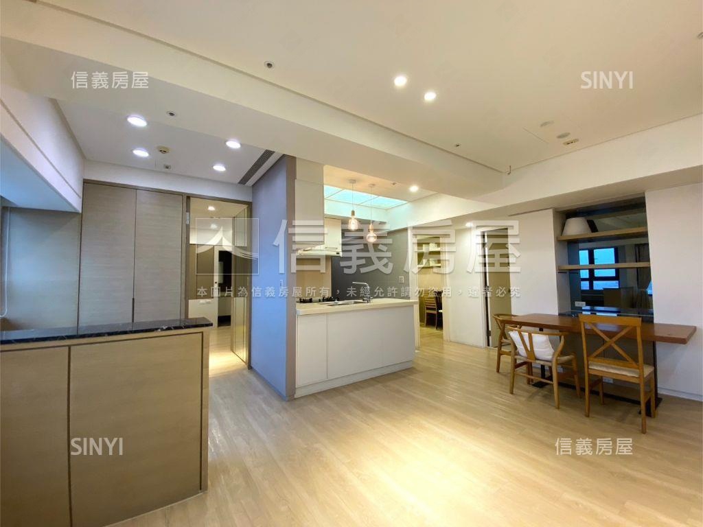 專任美河市高樓景觀三房房屋室內格局與周邊環境