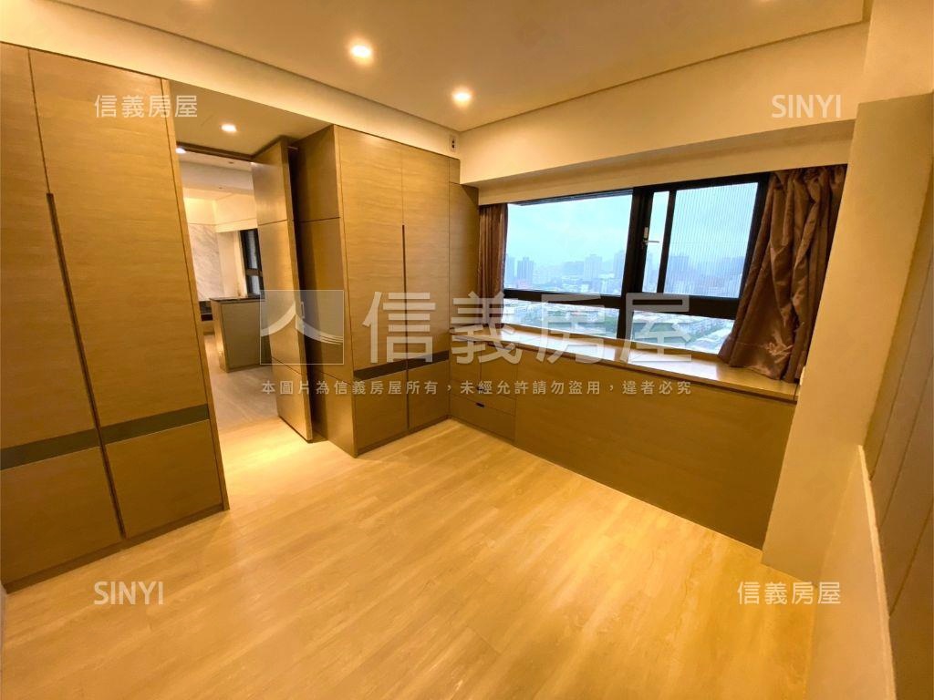 專任美河市高樓景觀三房房屋室內格局與周邊環境