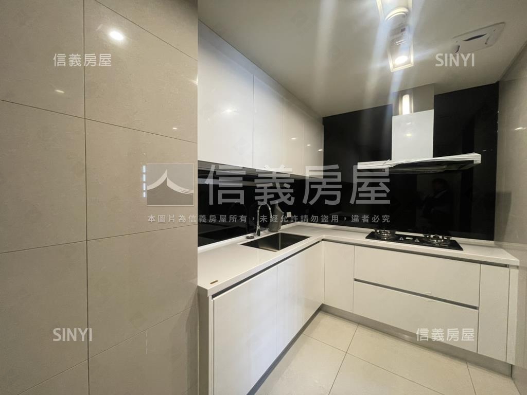 石牌吉美天悅新成屋８樓房屋室內格局與周邊環境