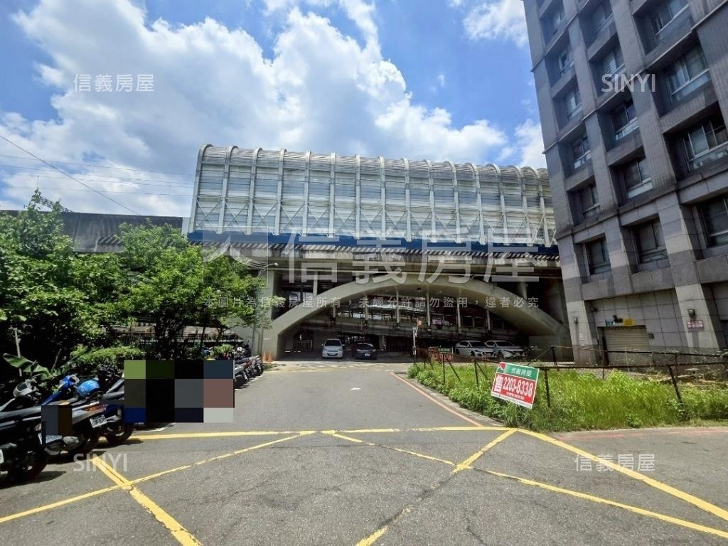 美！汐科站旁邊角土地房屋室內格局與周邊環境