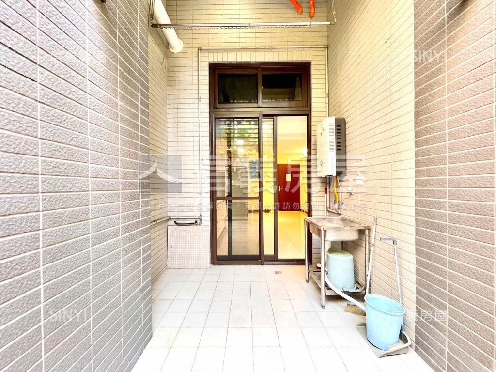 晴海‧一樓裝潢庭院戶房屋室內格局與周邊環境