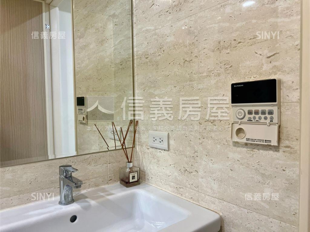 真愛公園景裝潢兩房附車位房屋室內格局與周邊環境