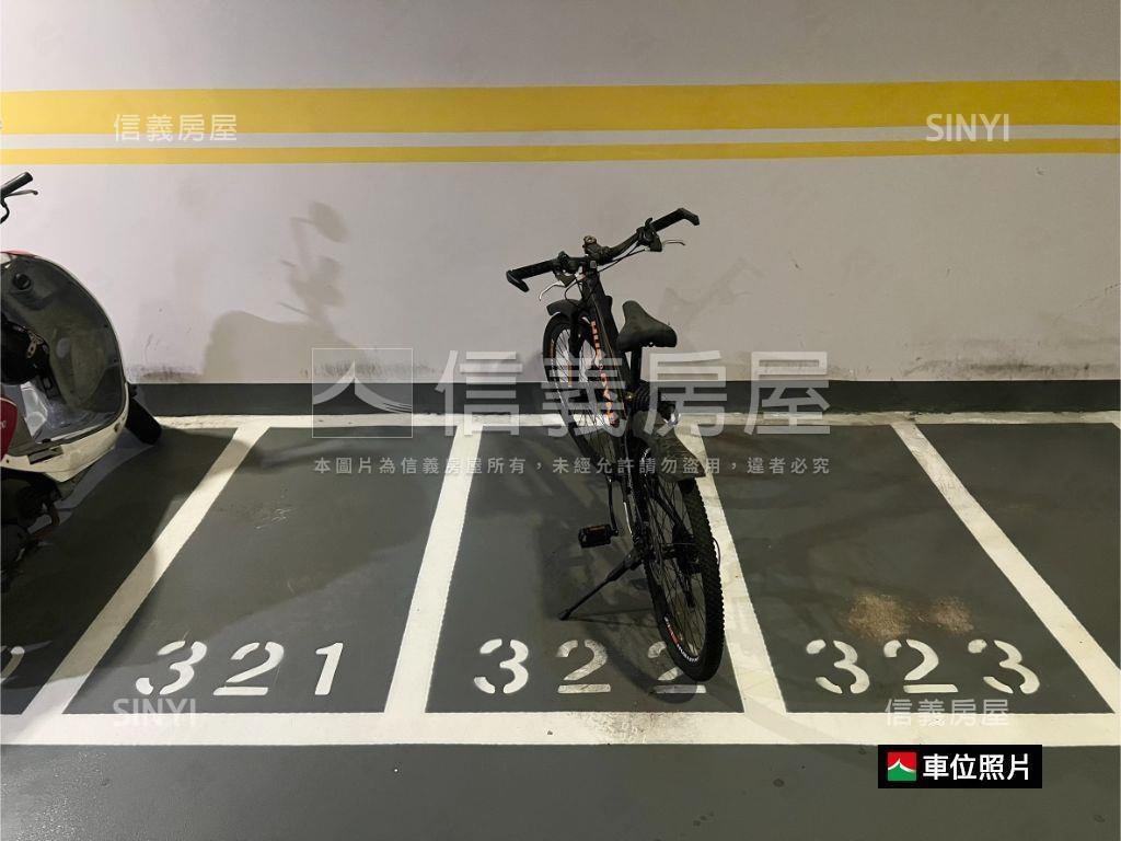 真愛公園景裝潢兩房附車位房屋室內格局與周邊環境