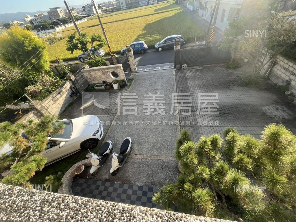 遠眺山脈田園風光美麗透天房屋室內格局與周邊環境