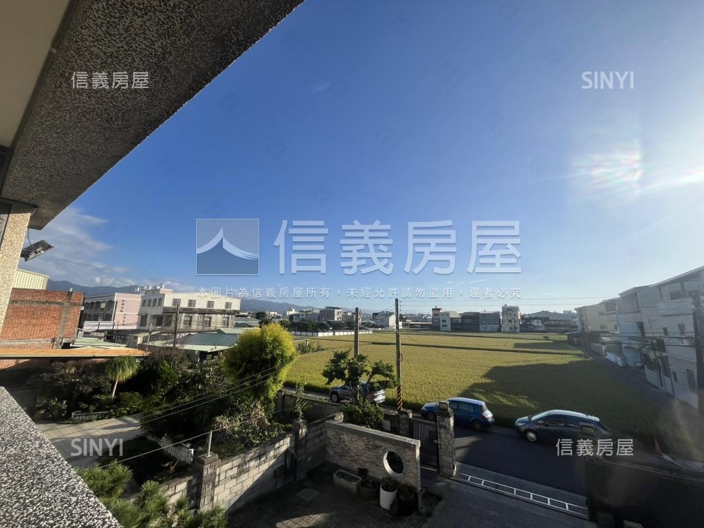 遠眺山脈田園風光美麗透天房屋室內格局與周邊環境