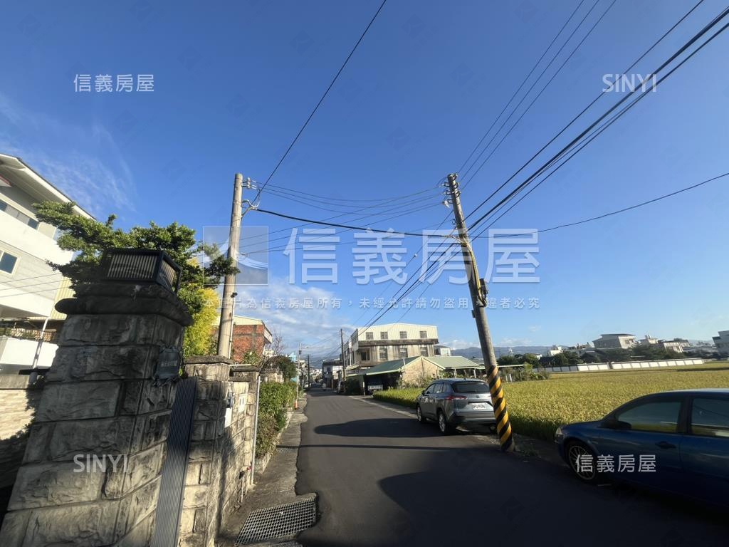 遠眺山脈田園風光美麗透天房屋室內格局與周邊環境