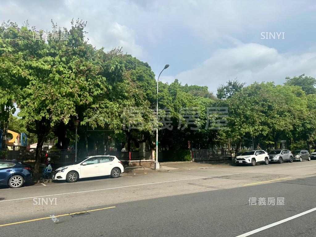 正民權路大面寬面公園土地房屋室內格局與周邊環境