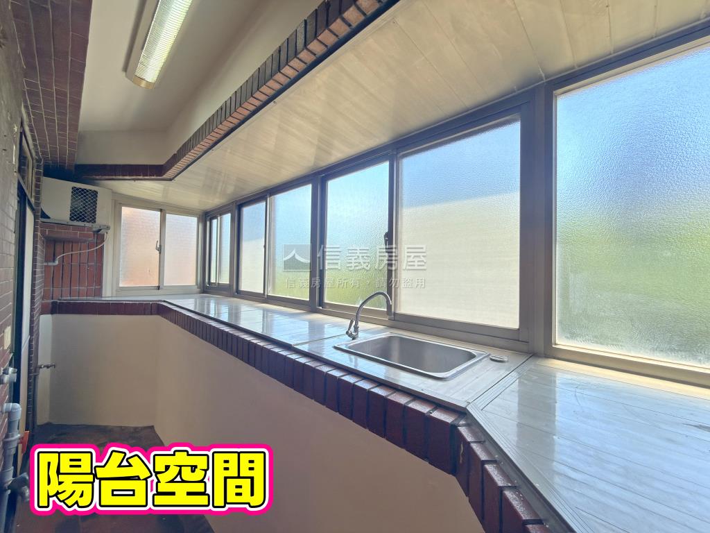 近捷運視野開闊明亮電梯房屋室內格局與周邊環境