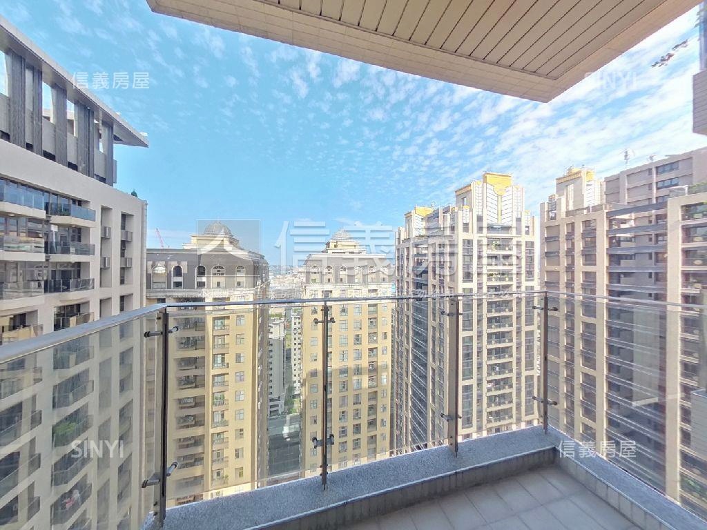 新富邑歐式高樓車位房屋室內格局與周邊環境