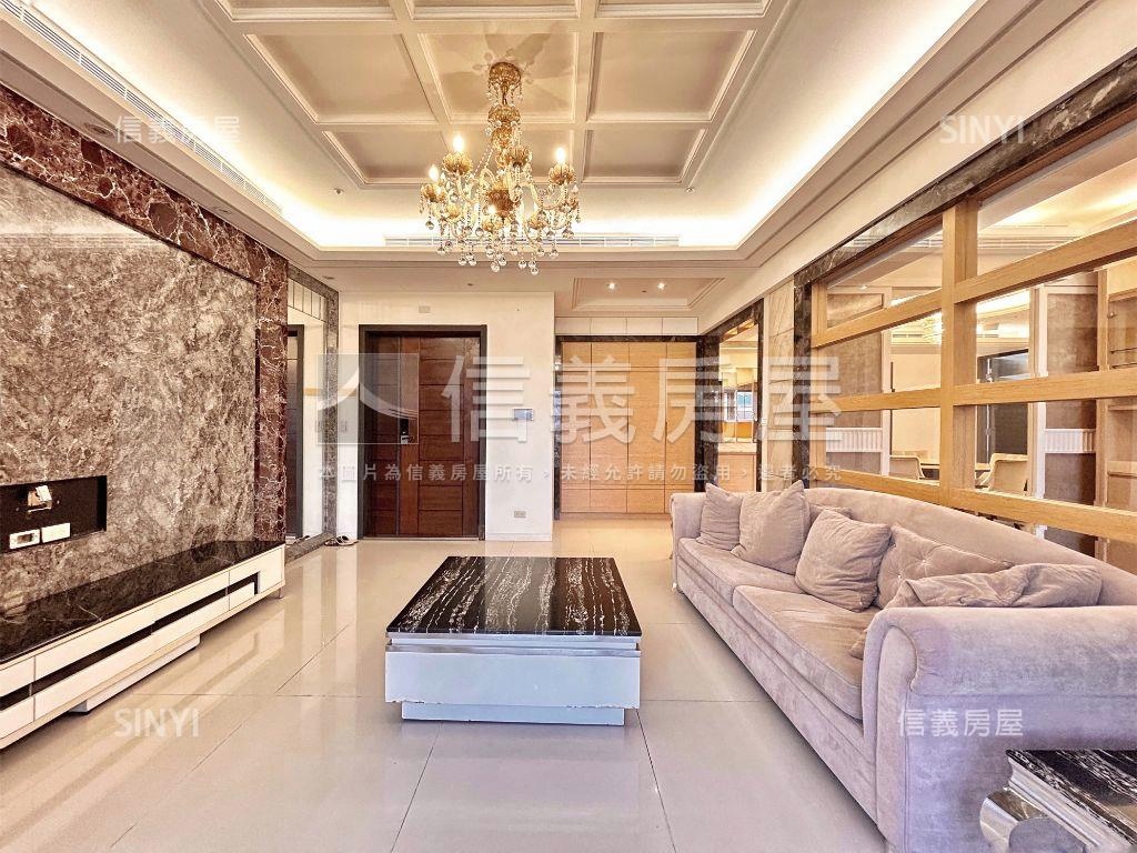 新富邑歐式高樓車位房屋室內格局與周邊環境