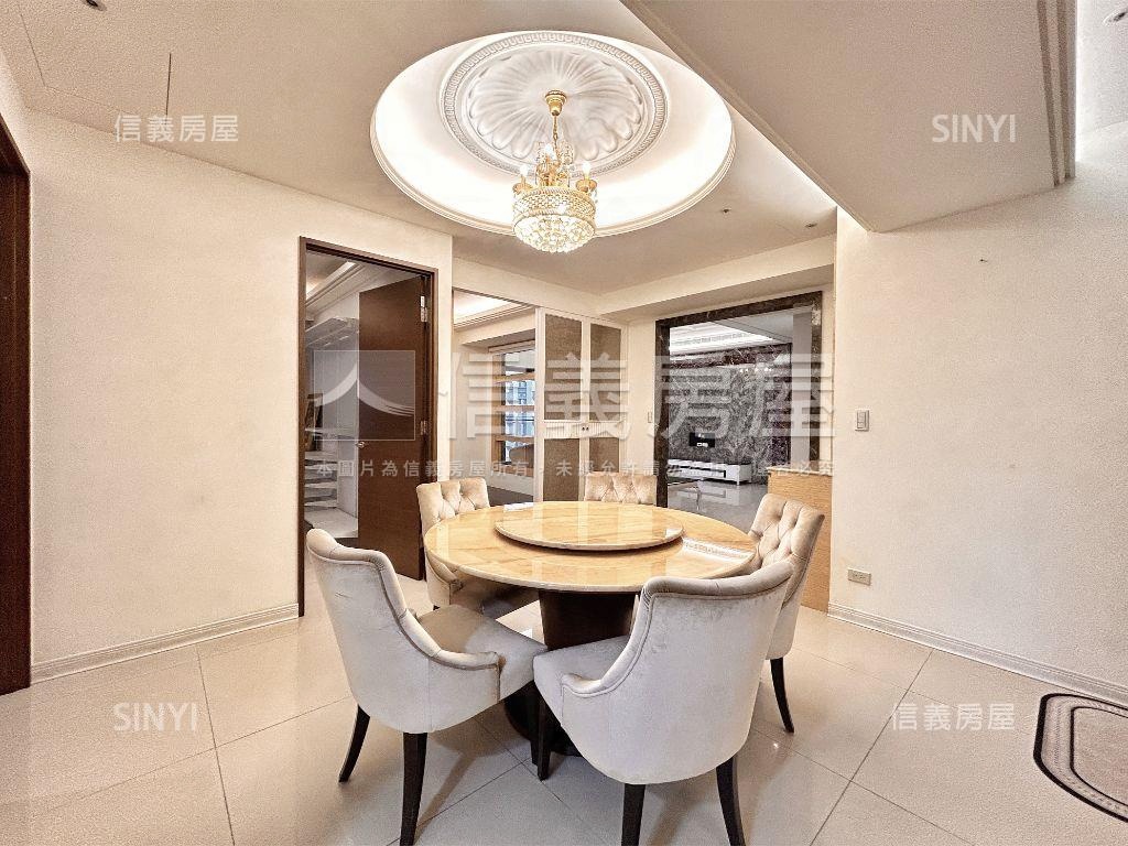 新富邑歐式高樓車位房屋室內格局與周邊環境