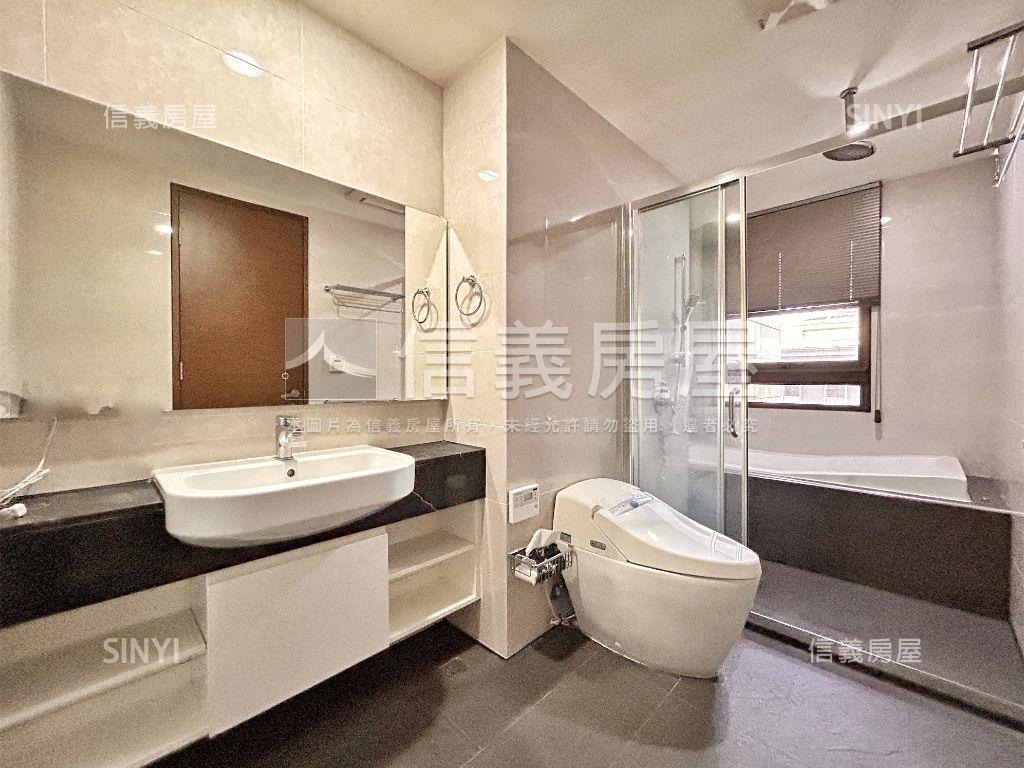 新富邑歐式高樓車位房屋室內格局與周邊環境