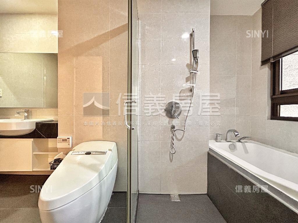 新富邑歐式高樓車位房屋室內格局與周邊環境