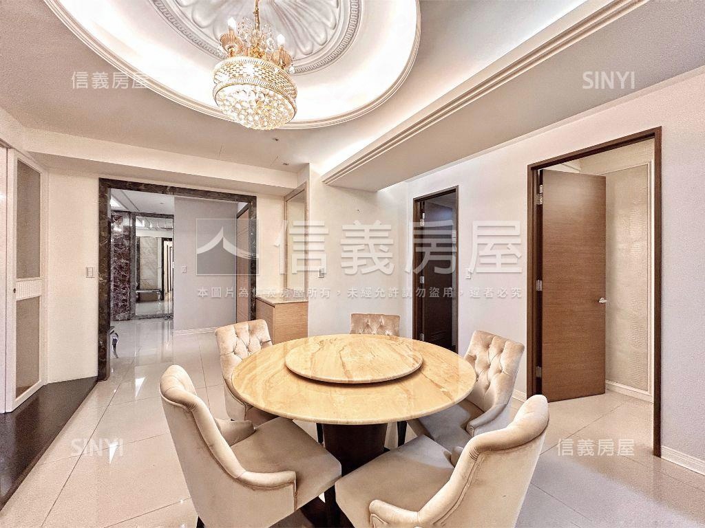 新富邑歐式高樓車位房屋室內格局與周邊環境