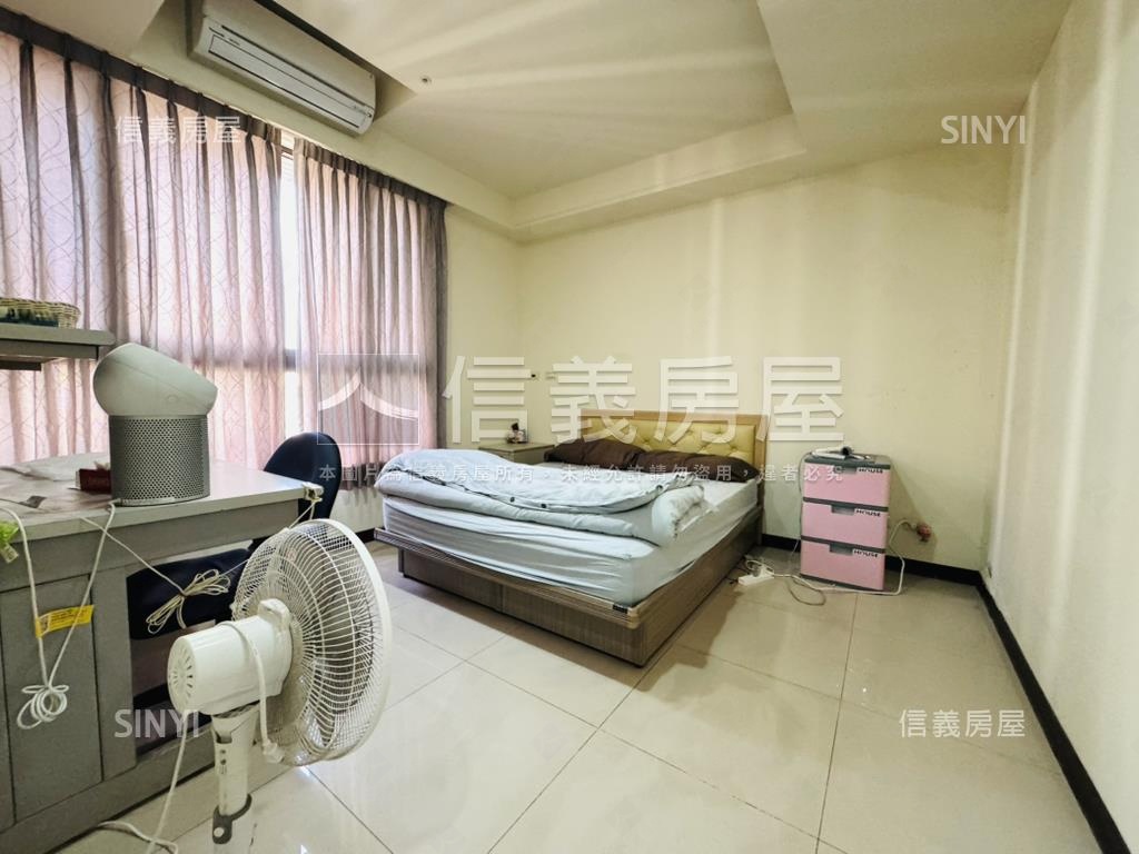 御璽高樓３＋１有車位房屋室內格局與周邊環境