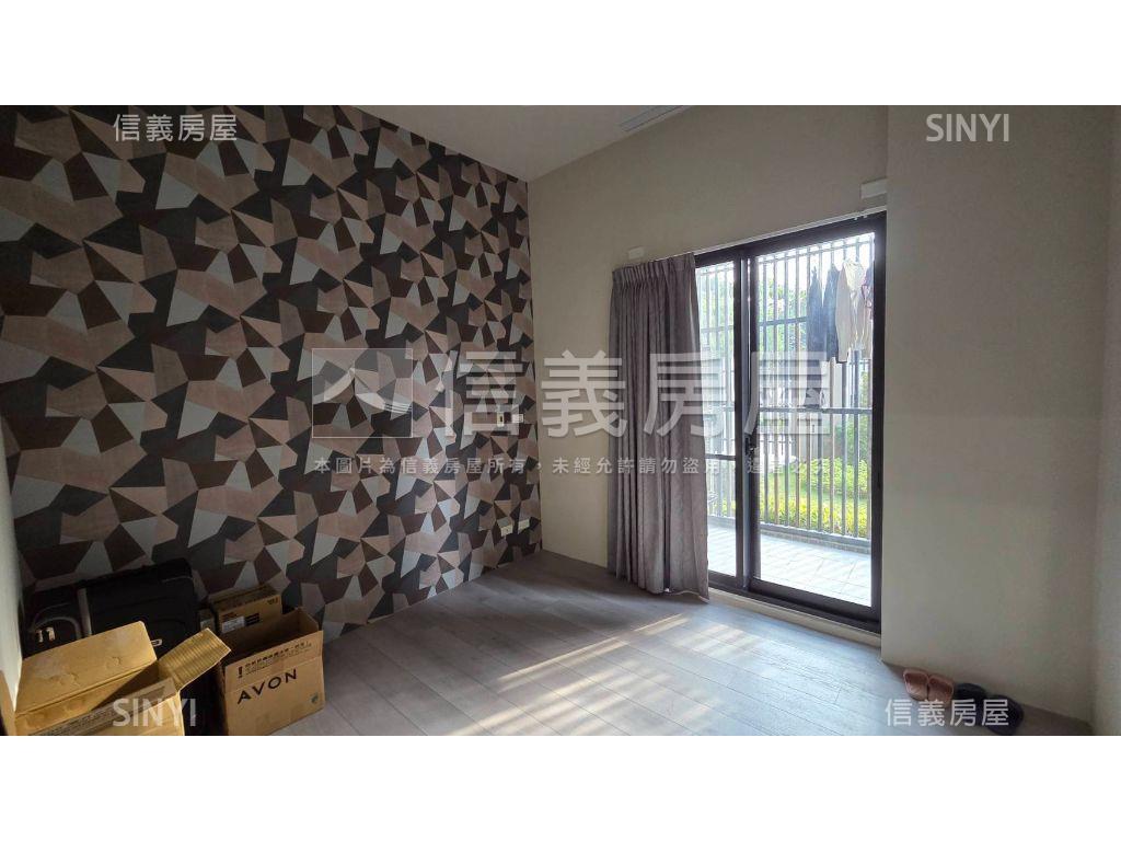 小港華友森呼吸庭院大２房房屋室內格局與周邊環境