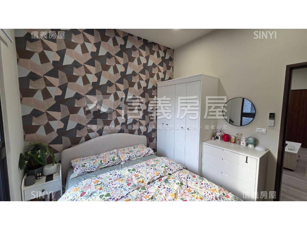 小港華友森呼吸庭院大２房房屋室內格局與周邊環境