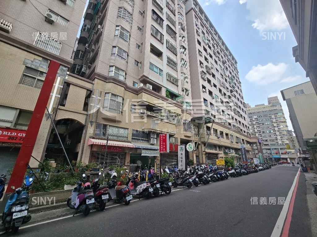 長億城高樓裝潢美３房車位房屋室內格局與周邊環境