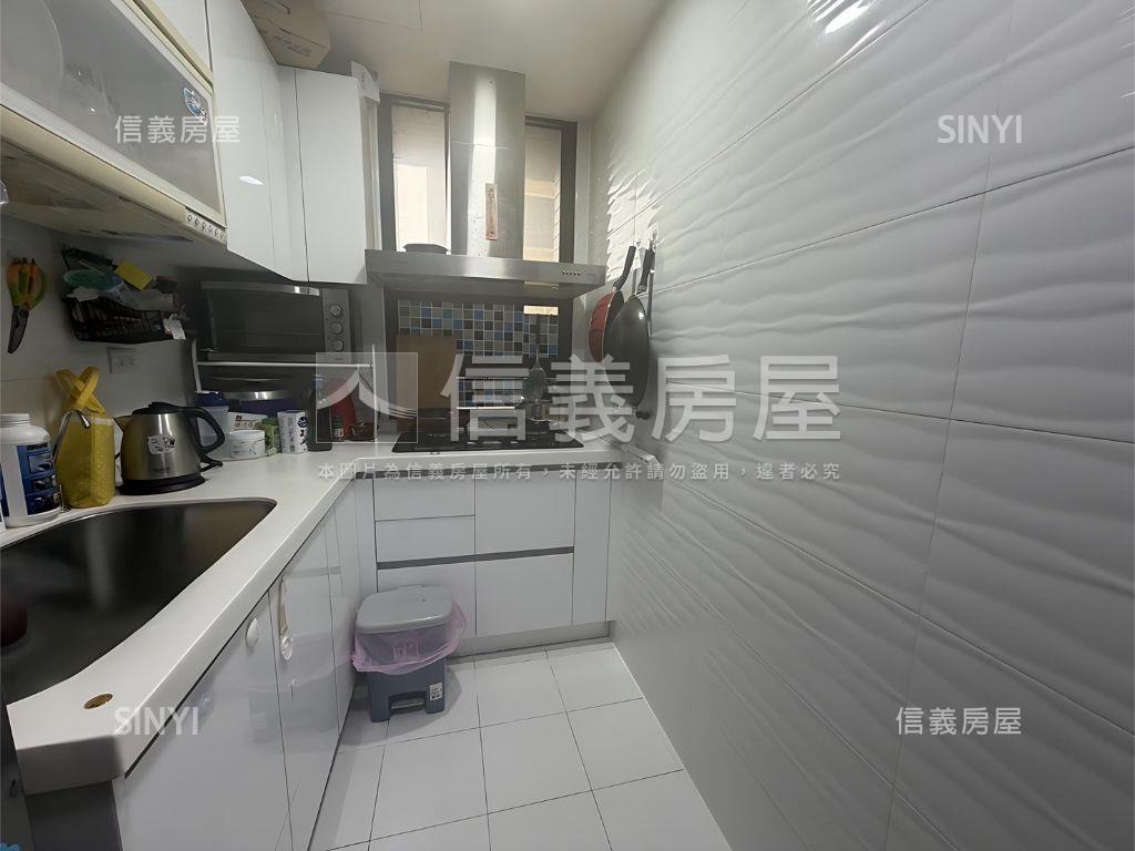 ✨皇翔Ⅱ✨兩房帶車位房屋室內格局與周邊環境