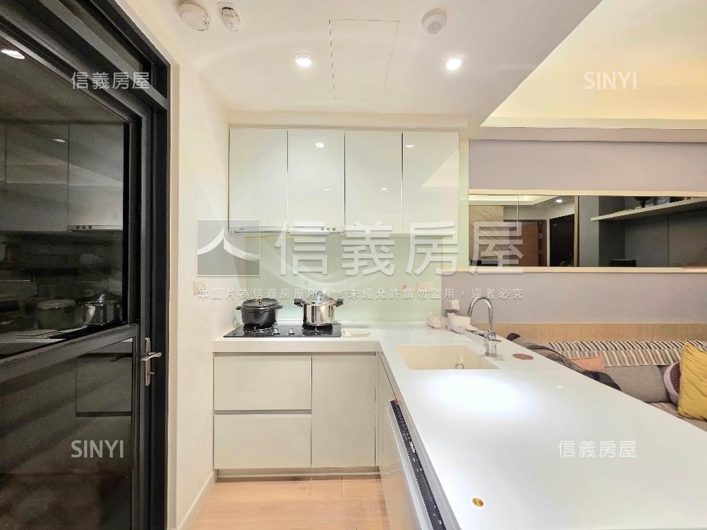 專任❥捷麗邊間裝潢２房❥房屋室內格局與周邊環境