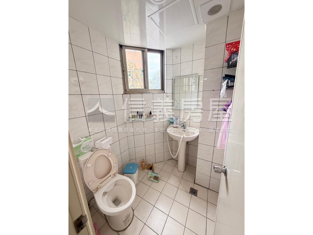 中壢雙衛浴開窗的２房房屋室內格局與周邊環境