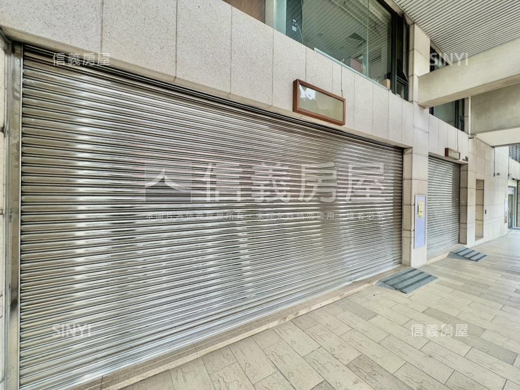 近十三期大面寬金店面房屋室內格局與周邊環境