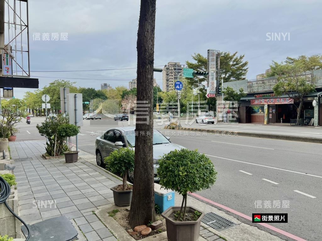 近十三期大面寬金店面房屋室內格局與周邊環境