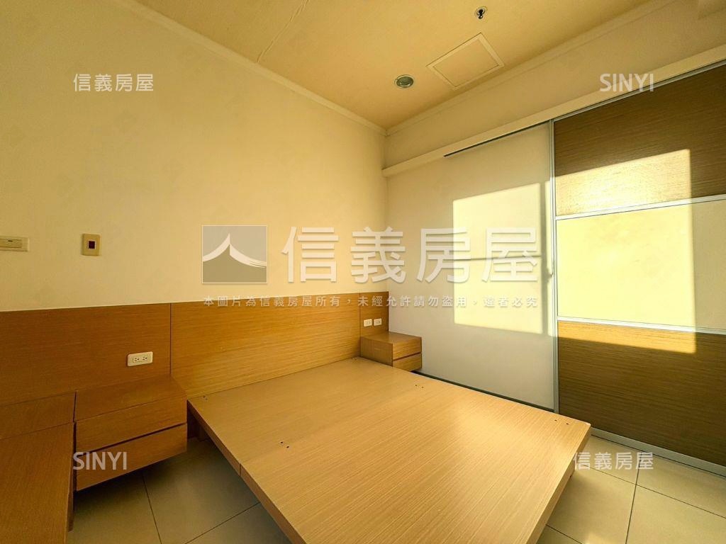 領歐亮麗兩房車位房屋室內格局與周邊環境
