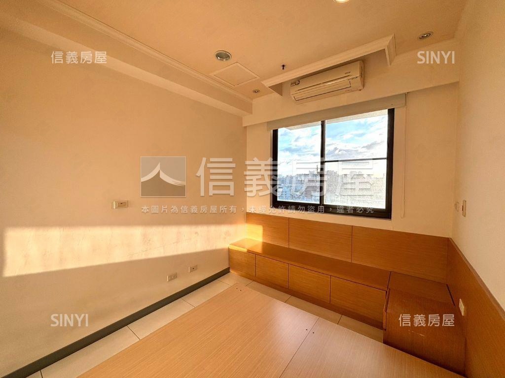 領歐亮麗兩房車位房屋室內格局與周邊環境
