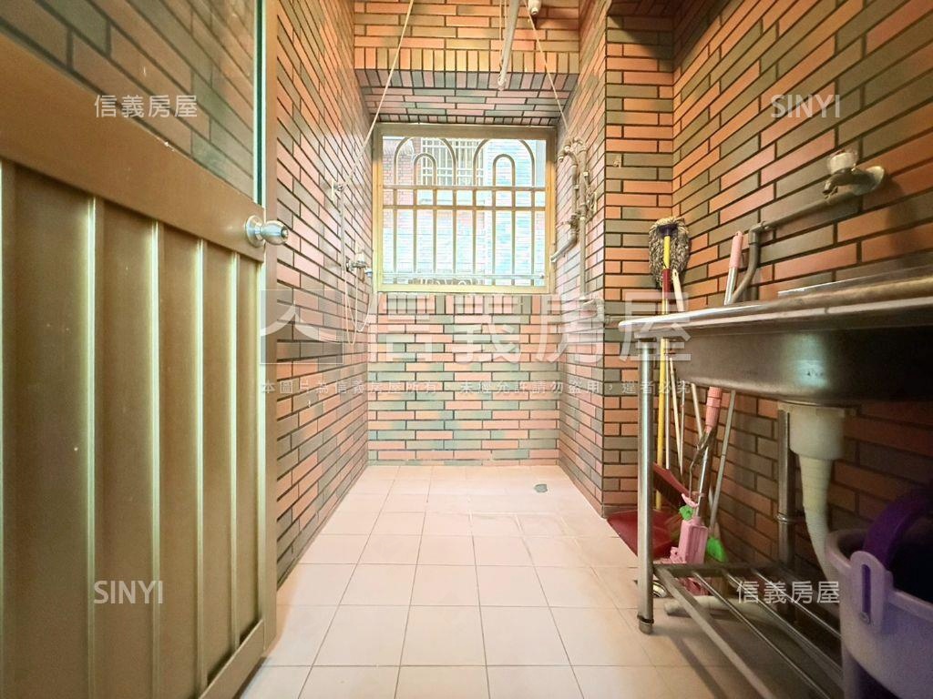 河堤雙陽台兩房房屋室內格局與周邊環境