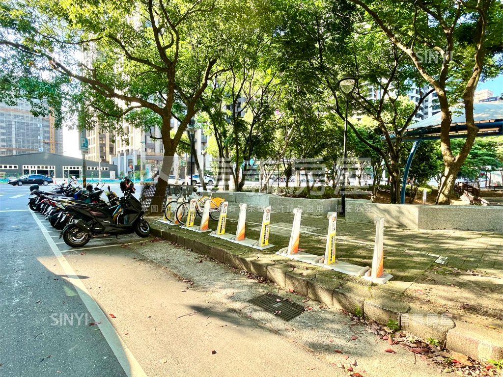 未來城絕美市景大兩房車位房屋室內格局與周邊環境