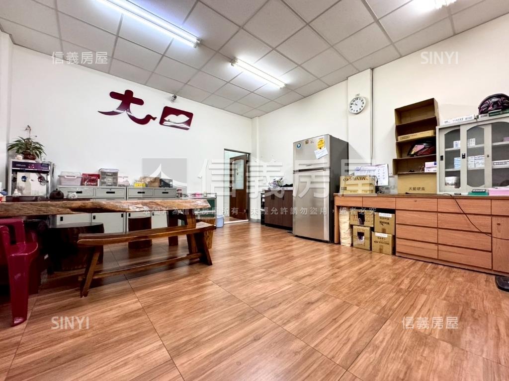 正中山路✦吃市金透天店面房屋室內格局與周邊環境